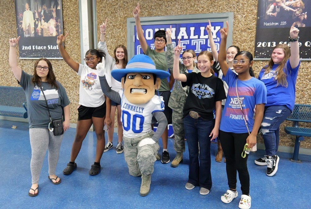 Freshmen Dive Into The Deep End Of High School With Fish Camp